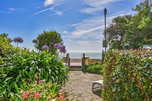 Sea View- click for photo gallery